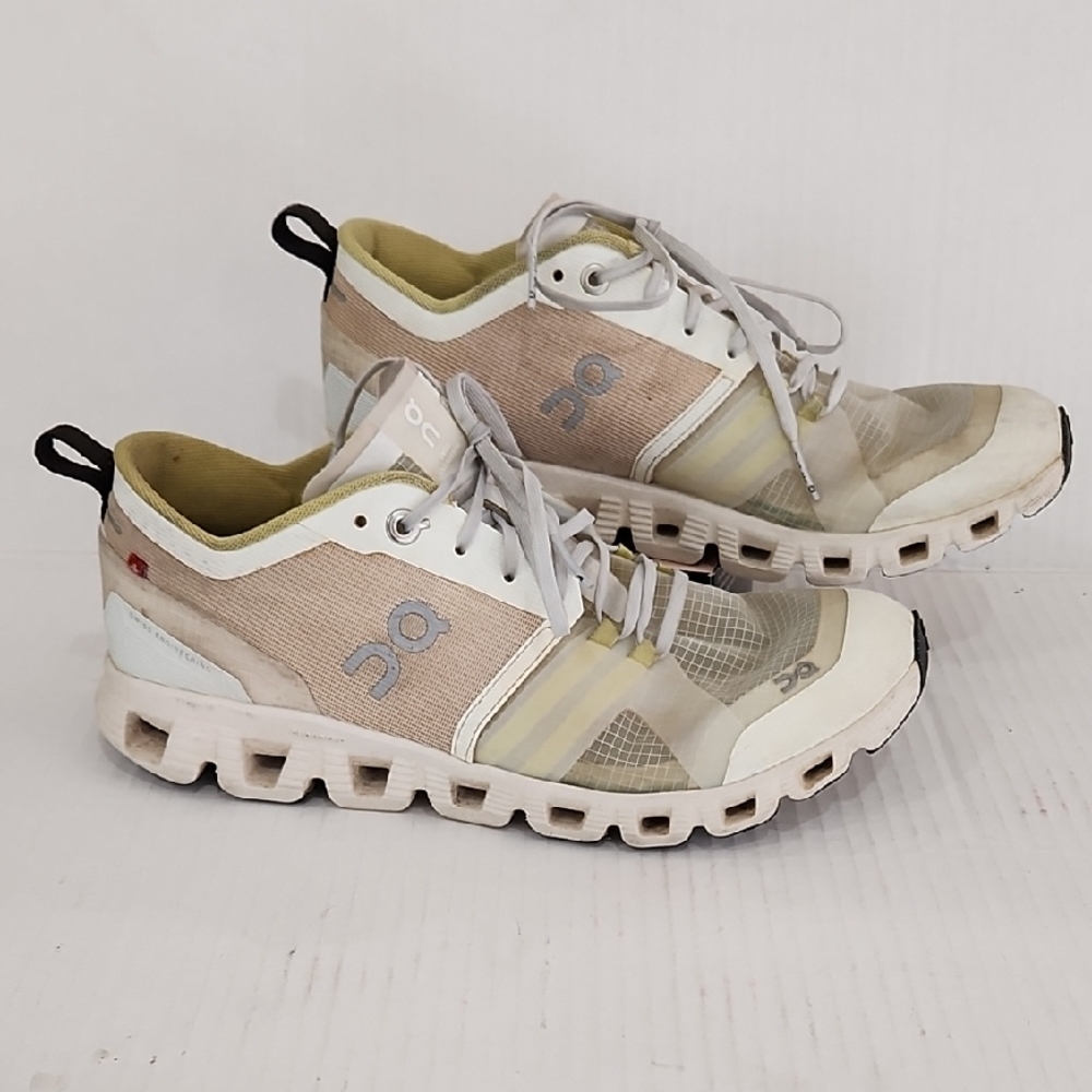 On Cloud X Shift Running Olive Green and White Athletic Shoes Womens Size 6.5